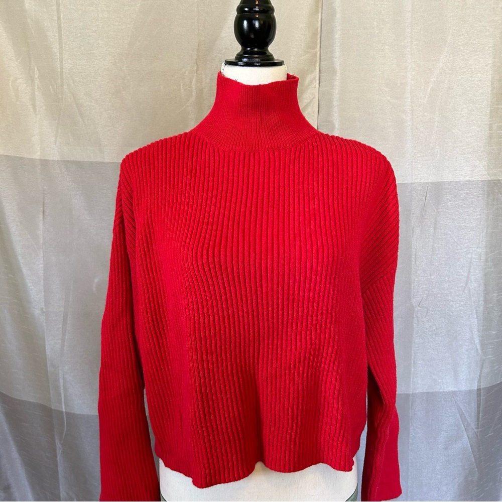 Jessica Simpson mock neck cropped sweater